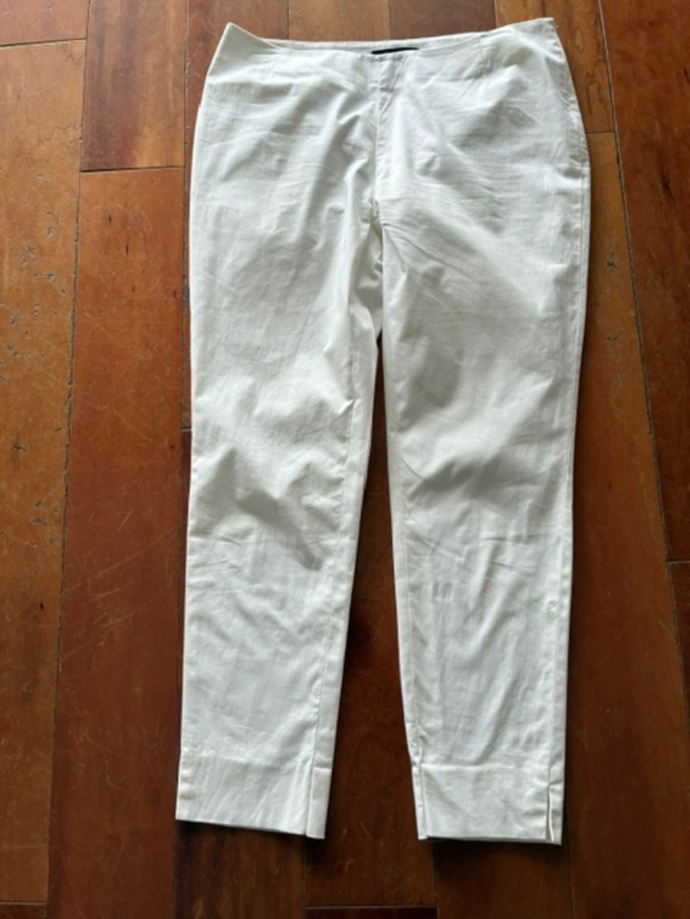 LAFAYETTE "STANTON" ANKLE PANT.  WHITE.  SIZE 8